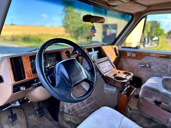 1992 Chevrolet G20 5.7 V8 | American Van - 10