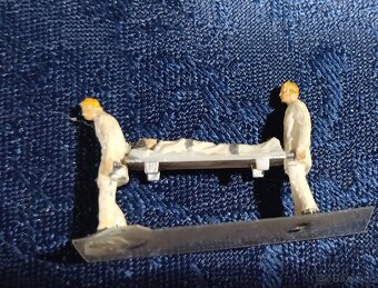 Figurky -miniaturní vel. - 10