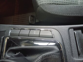 Superb 2 II combi TDI 103kw DSG alu 16 navi 2.majitel - 10