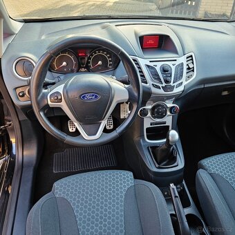 Ford fiesta sport - 10