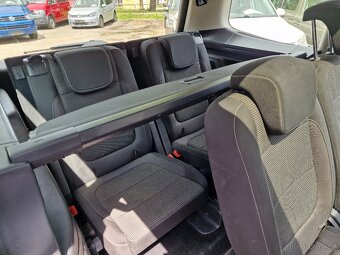 Volkswagen SHARAN 2,0TDI NAVIGACE TAŽNÉ 7MÍST - 10