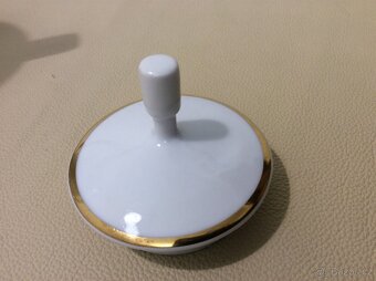 PORCELÁNOVÁ KONVICE - JAROSLAV JEŽEK 1968 - 10