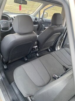 Kia Carens 2.0 CRDi 103 kW - 10