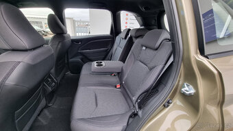 Subaru Forester 2.0i CVT Active NOVÝ Model 2015 - oficial ČR - 10