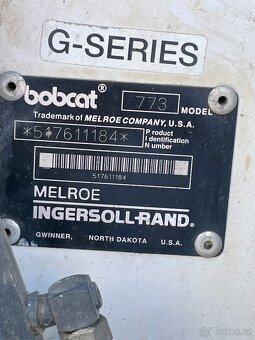 BOBCAT 773 smykový nakládač - 10