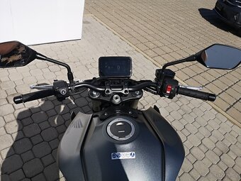Honda CB1000 Hornet, 04/2025, nové ČR ,1.majitel, 2.927 km - 10