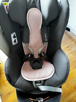 Cybex Sirona Z i-size + otočná základna - 10