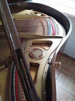 Klavír křídlo Petrof model V - 10