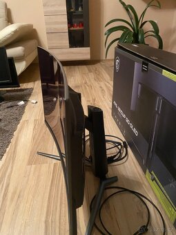 HERNÍ MONITOR 31.5" MSI MAG 321CUP QD-OLED - 10