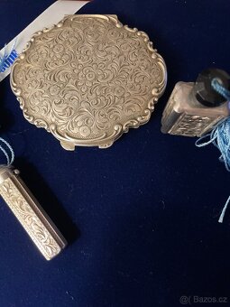 STŘÍBRNÁ souprava,pudřenka flakon a rtěnka,puncováno - 10