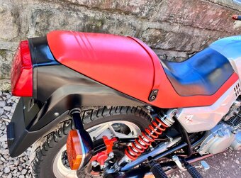 Suzuki Katana 650G - 10