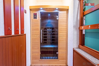 Prodej bytu 3+1 s garáží a pozemkem, 91 m², Svéradice - 10