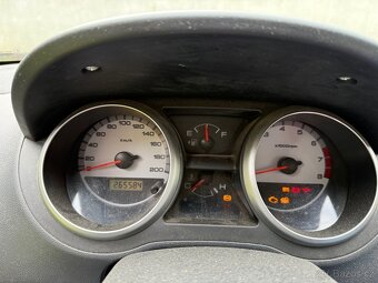 Suzuki Ignis 1,3 68 kw 2008 bourané - 10
