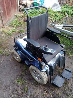 Prodám elektrický invalidní vozík funkční - 10