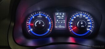 HYUNDAI I40 1.7CRDI NOVÝ V ČR 143TKM R.V.2016 - 10