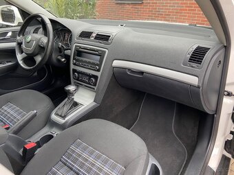 ŠKODA OCTAVIA 2 / STYLE / DSG / 1.6 TDI / XENON / 1.MAJ. - 10