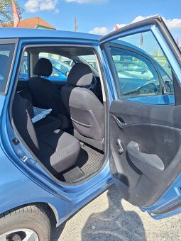 Hyundai ix20 1.6i CVVT 92Kw Trikolor - 10