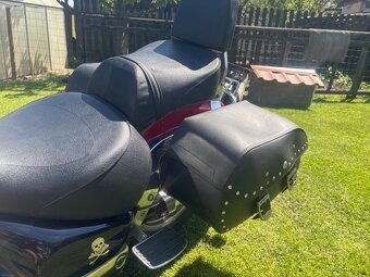 Suzuki Intruder VL 1500 - 10