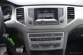 PRODÁM VW GOLF SPORTSVAN 1.6TDI DSG 2014 - 10