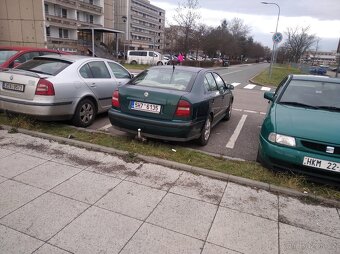 Škoda Octavia 1600 benzín - 10