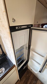 2017 bydlík velmi pěkná vestavba obytné auto - 10