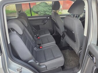 Dobrý den nabízím k prodeji krásný rodiny vůz Volkswagen Tou - 10