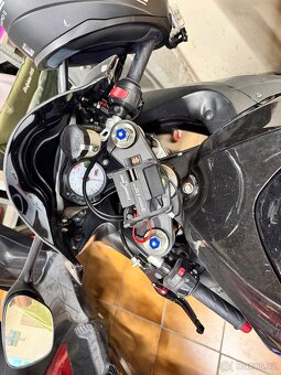 Suzuki gsxr 750 - 10