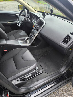 Volvo XC60 2.4 D4 AWD - 10