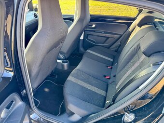 VW e-Up - 10