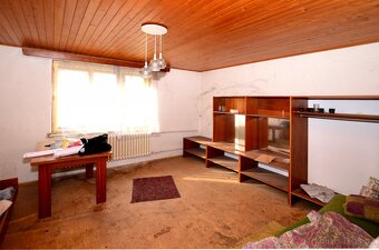 Prodej venkovské usedlosti v Předoníně s dvěmi stodolami na - 10