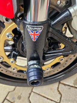 Triumph Speed triple 1050 - 10