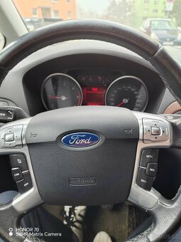 Ford Galaxy - 10