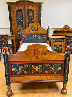 Selská ložnice s ručními malbami, komplet - 10