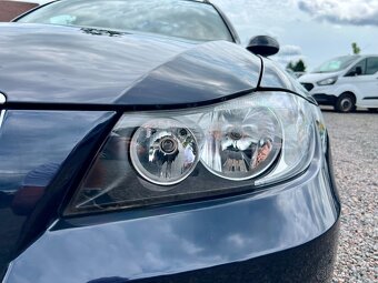 BMW 320i 110 kW Výhřevy,Klima,Alu,Stav - 10