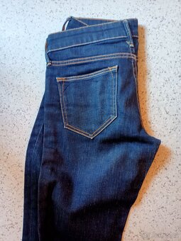11x džíny vel.34/XS a 36/S Bershka,H&M,Zara,Sinsay,Pull&Bear - 10