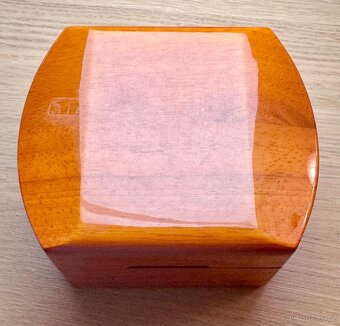 DÁMSKÉ NÁRAMKOVÉ HODINKY ELINI S PŘÍRODNÍMI BRILIANTY - ETUE - 10