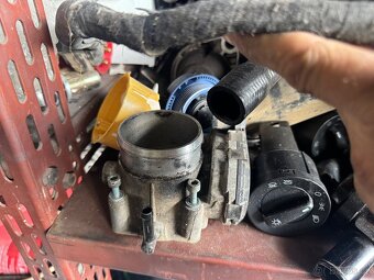 Zbytek dílů na Octavia 1 RS - 10