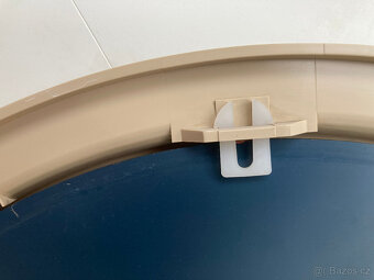 Zrcadlo nástěnné kulaté a hranaté, kus za 300 kč - 10