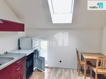 Byt 1+1 s parkovacím stáním, v Praze 12 (4) Točná - 10