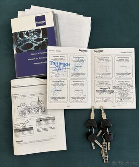 Triumph Speed Triple 1050 - 10