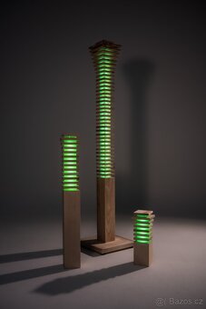 Ručně vyráběná dřevěná lampa z jasanu – design, atmosféra, t - 10