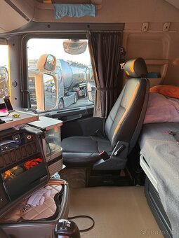 Scania R560 V8 topline lowdeck retarder manual - 10