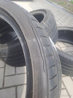 Pirelli P Zero 235/35 R19 - 10
