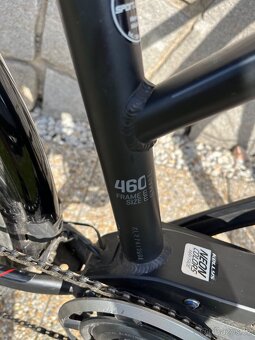 Elektrokolo se sníženým rámem a motorem Shimano Steps - 10