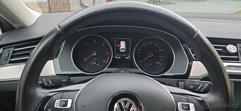 Prodám VW Passat B8 variant 2.0 TDI 140 kW, 4MOT DSG highl - 10