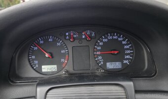 Vw Passat b5 variant 2.8 V6 142kw 1999 syncro NOVÁ STK - 10