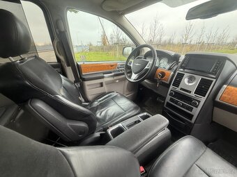 Chrysler Grand Voyager 2,8 CRD Automat 7mist stl 10/27 - 10