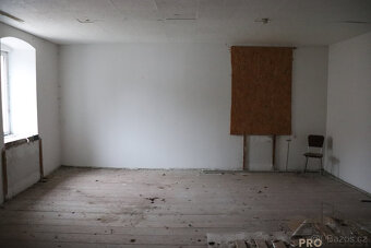 Prodej domu k rekonstrukci k podnikání nebo na bydlení ve Ve - 10