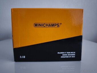 F1 McLaren MCL36 GP Singapur 22 Ricciardo Minichamps 1:18 - 10