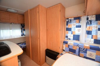 Karavan, obytný přívěs Sterckeman 370, malý lehký, 2007 - 10